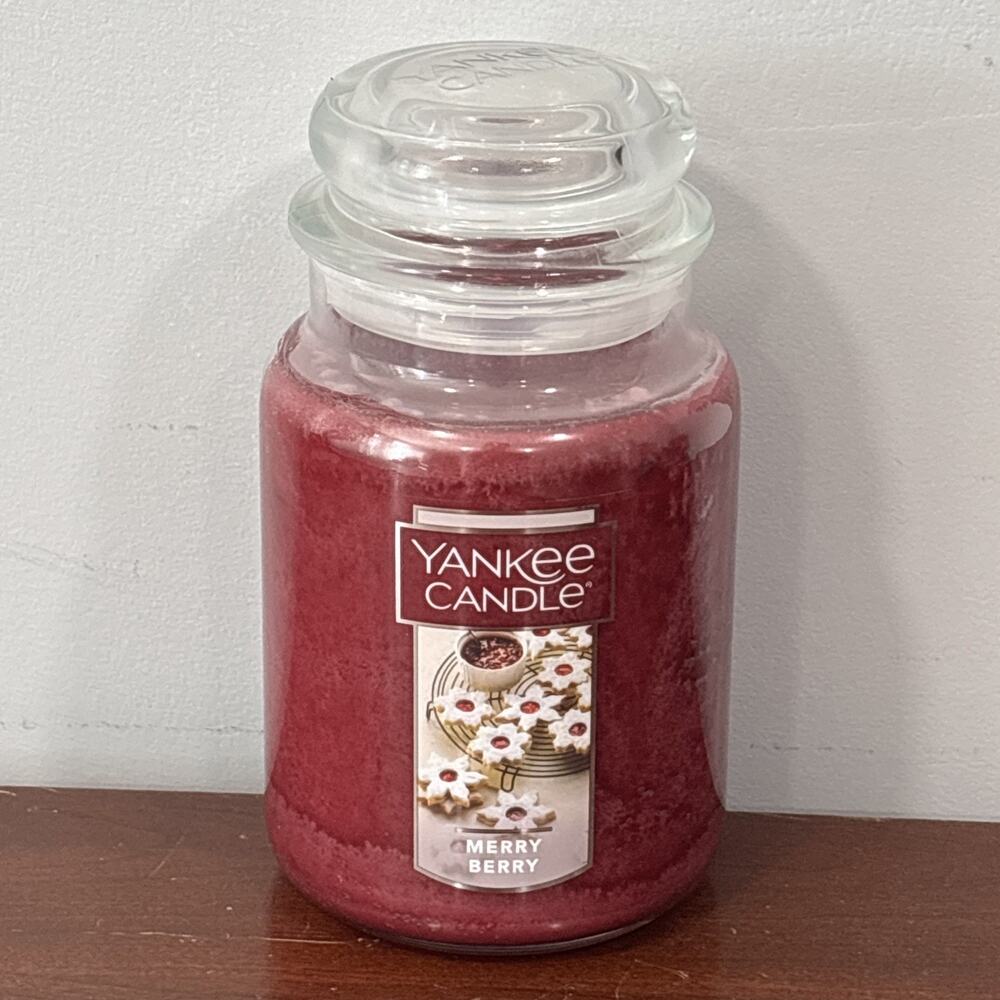 Yankee Candle Merry Berry Large Jar Candle 22 Oz